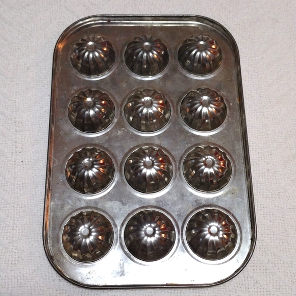 Hoan Other - Vintage 80s Hoan Hong Kong Pastry Tin